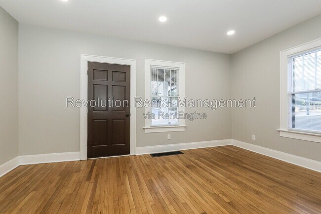 Foto del edificio - 2034 Cambridge Ave