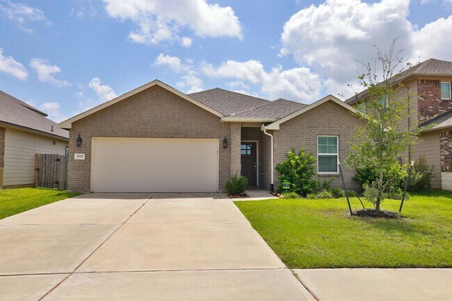 Building Photo - 2127 Cherryvale Dr