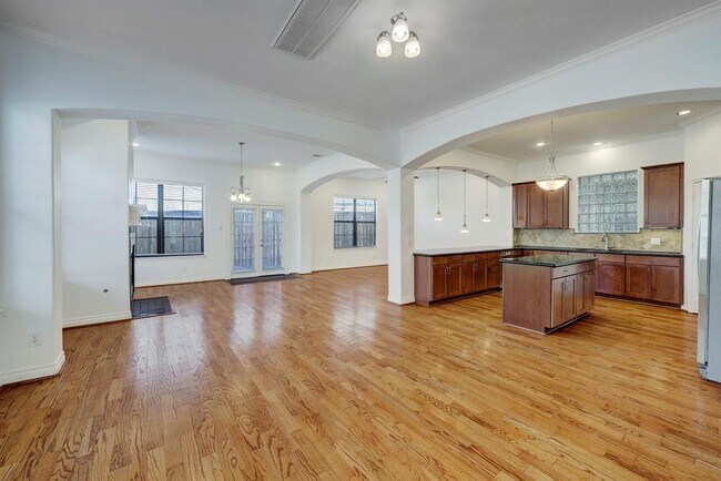 Foto del edificio - 7539 Highmeadow Dr