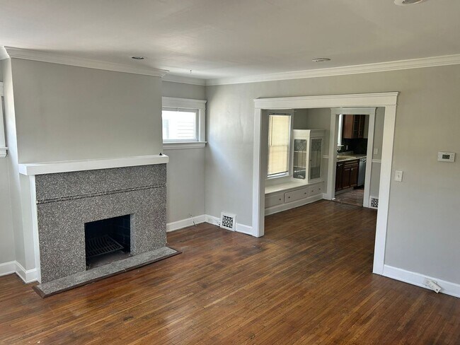 Foto del edificio - 1275 Donald Ave