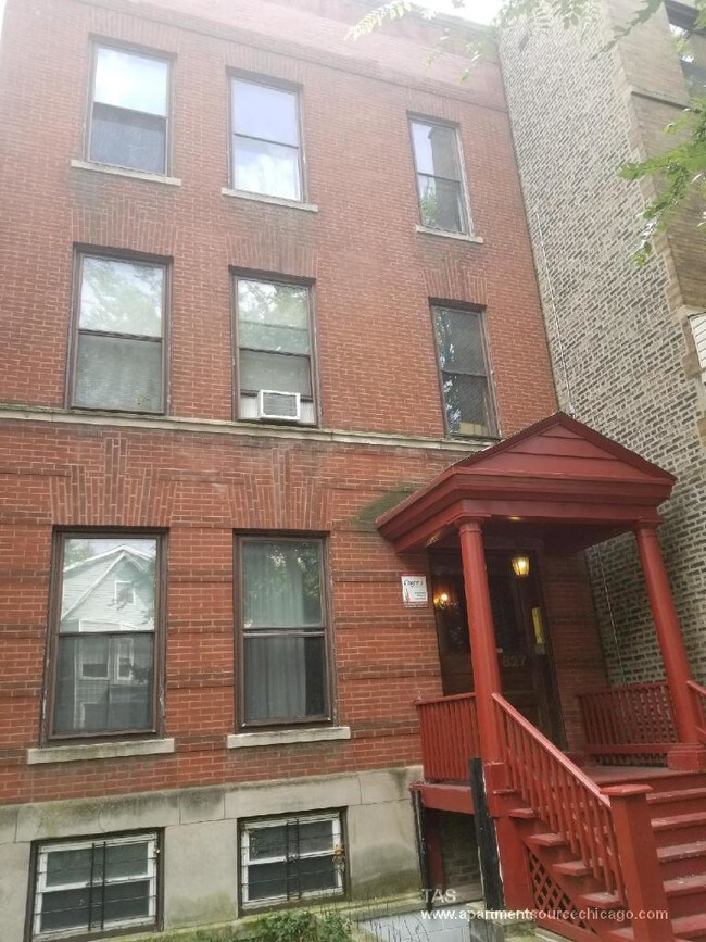 Building Photo - Huge garden studio in the heart of Lakeview!