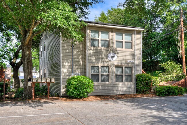 Building Photo - 1406 Johns Rd
