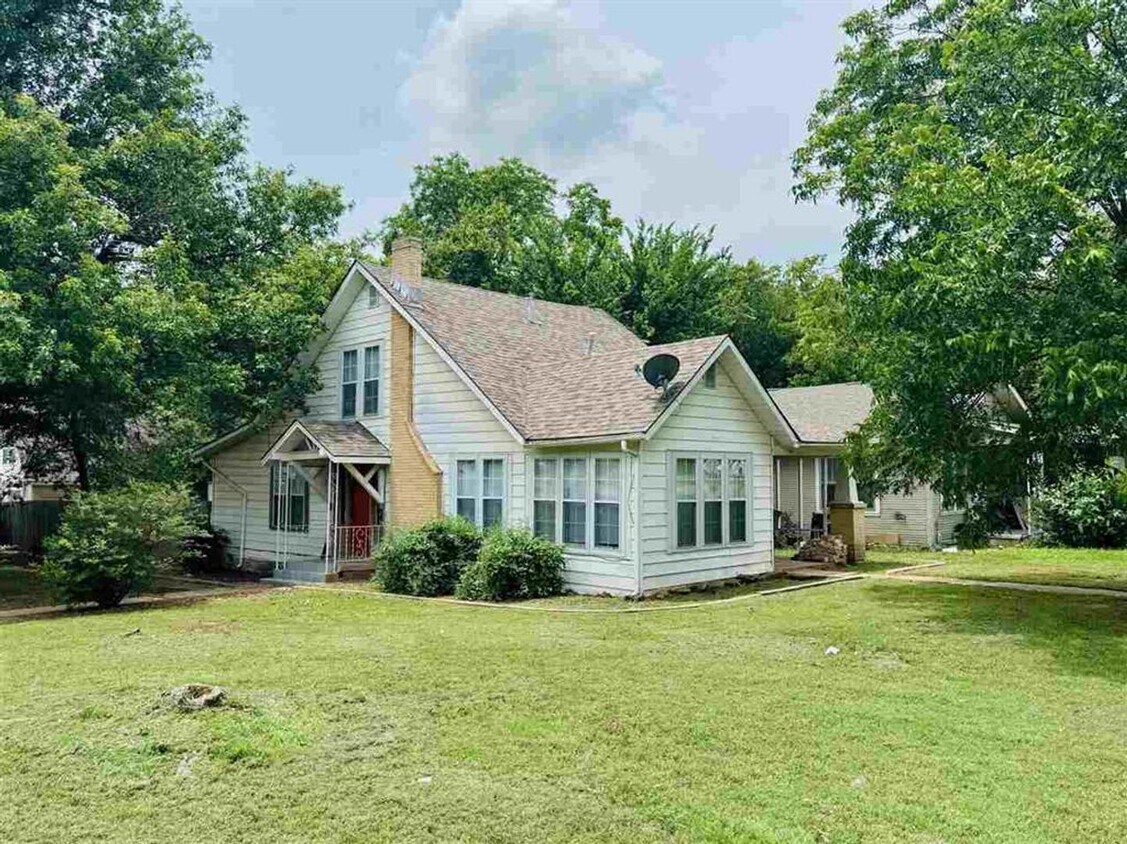 Primary Photo - 502 NW Euclid Ave