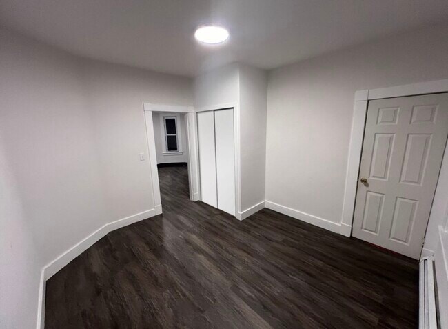 Bedroom - 197 White St