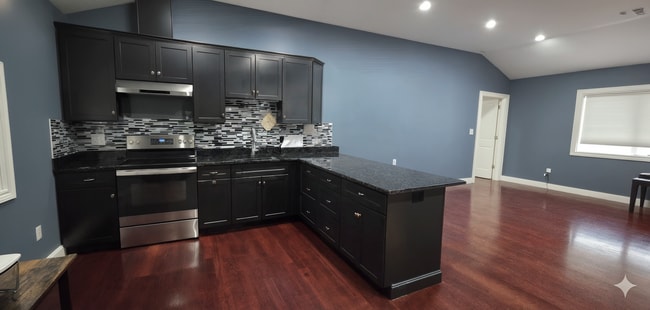 Building Photo - 6 Proctor Rd