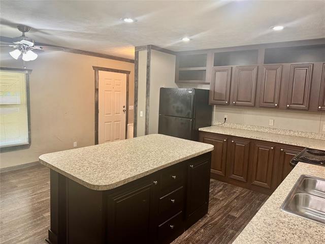 Building Photo - 934 Tiffany St