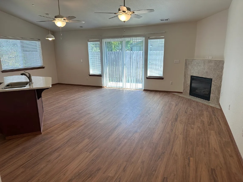 Foto principal - 7018 180th Ave E