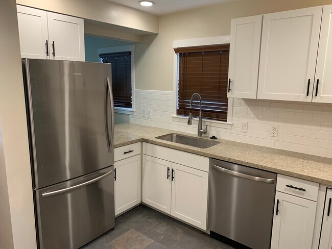Building Photo - 2411 E Yesler Way