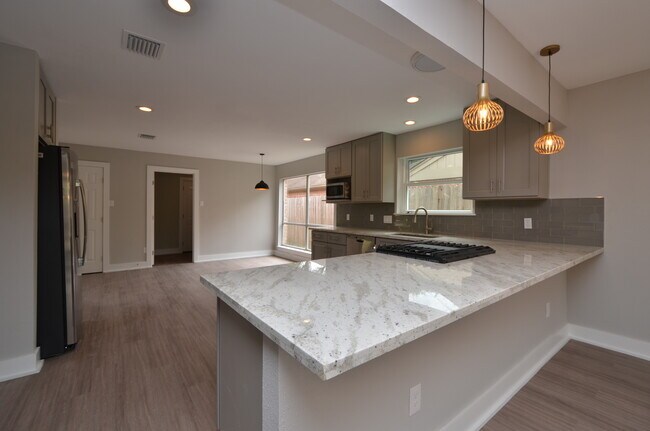 Building Photo - 4603 Sylvan Glen Dr