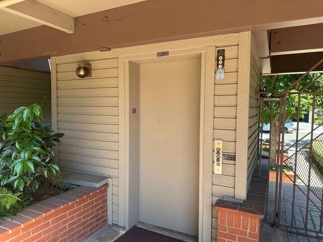Foto del edificio - 248 W Loraine St