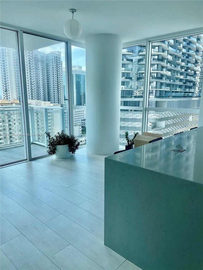 Foto del edificio - 1080 Brickell Ave