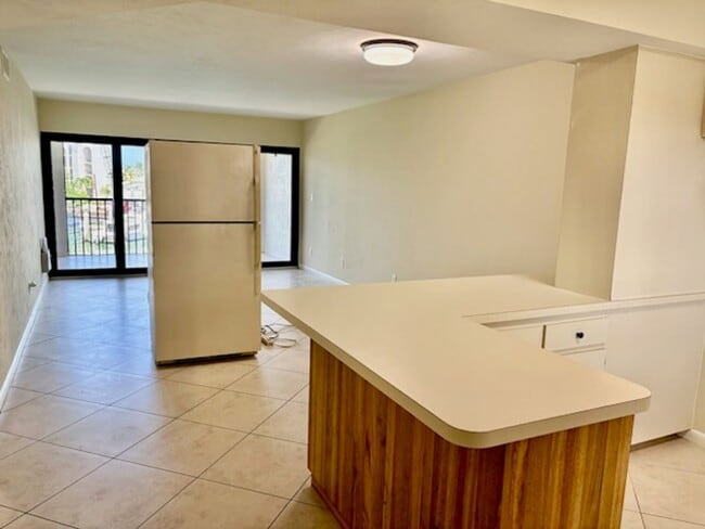 Building Photo - 1031 Anglers Cove