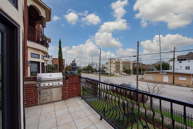 Foto del edificio - 1817 Houston Ave