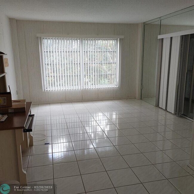 Foto del edificio - 4160 Inverrary Dr