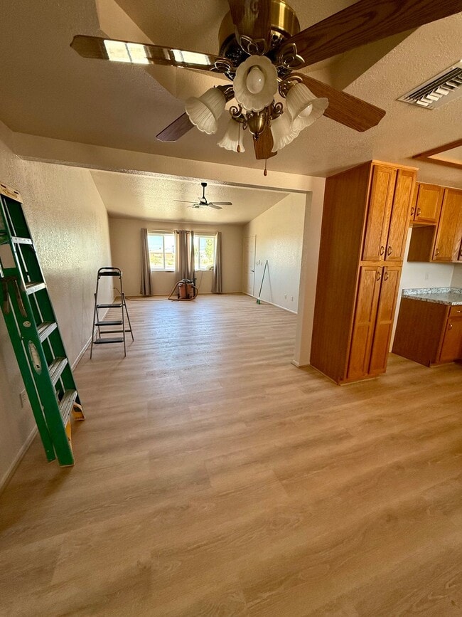 Building Photo - 4900 Tule Dr