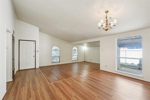 Foto del edificio - 2818 Ripplewood Dr