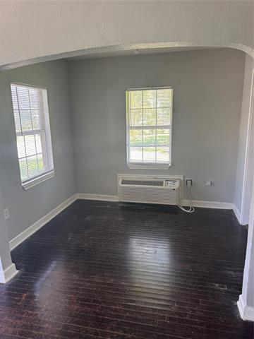 Foto del edificio - 1700 W Waco Dr