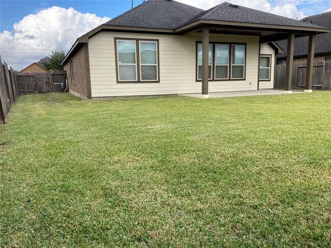 Foto del edificio - 19207 Cannon Hills Ln