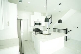 Building Photo - 7207 Mohawk Dr