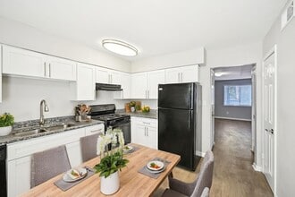 Building Photo - Amber Grove Apartments