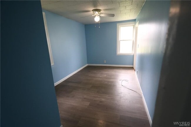 Building Photo - 1927 Center Rd