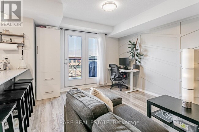 Building Photo - 2484 Post Rd