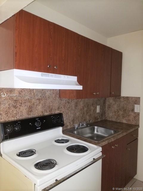 Foto del edificio - 2230 Madison St