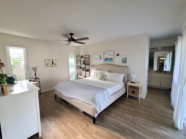 Building Photo - Kailua Estates 4 bed, 3 bath - walk to bea...