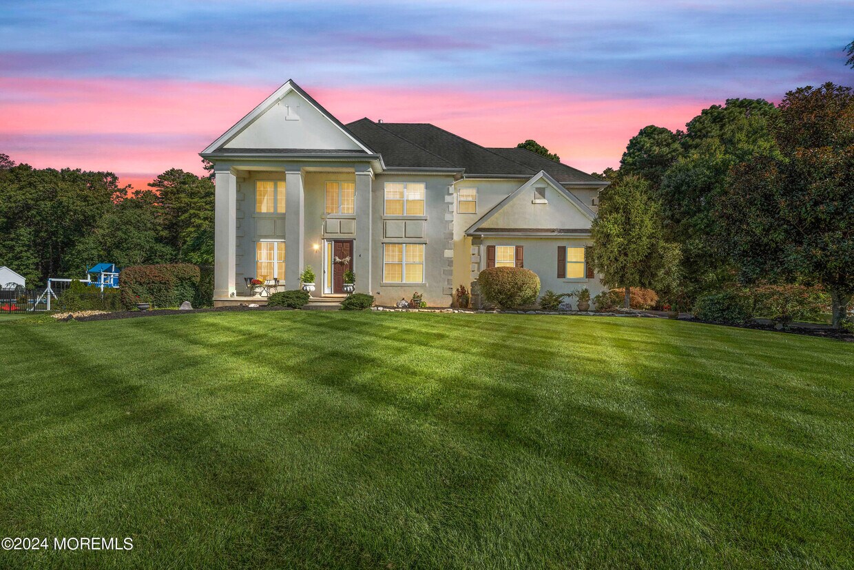 Foto principal - 4 Scottsdale Ct