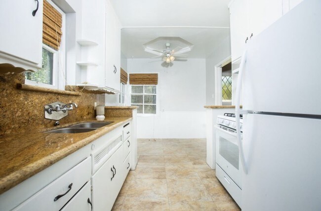 Foto del edificio - 11283 Camarillo St