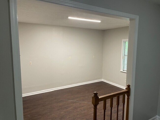 Building Photo - 2871 Old S Dr