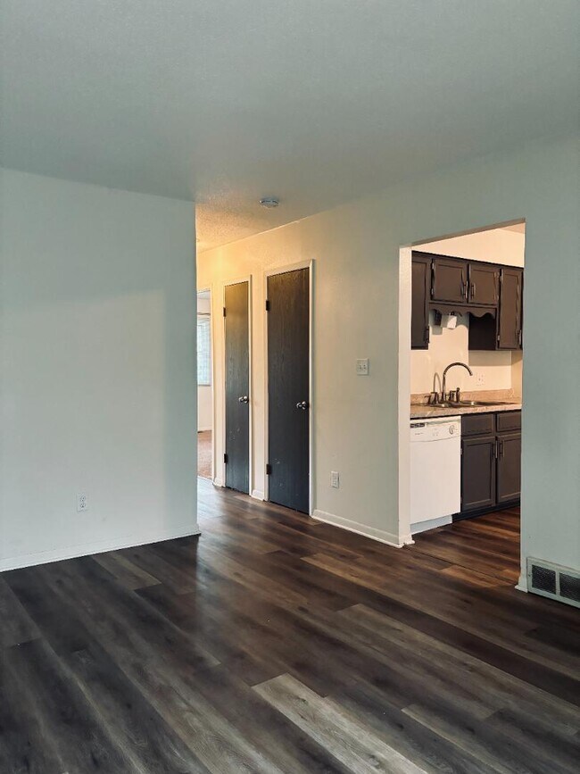 Foto del edificio - 935 Herold Ave