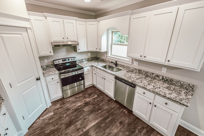 Building Photo - 1056 Piedmont Way