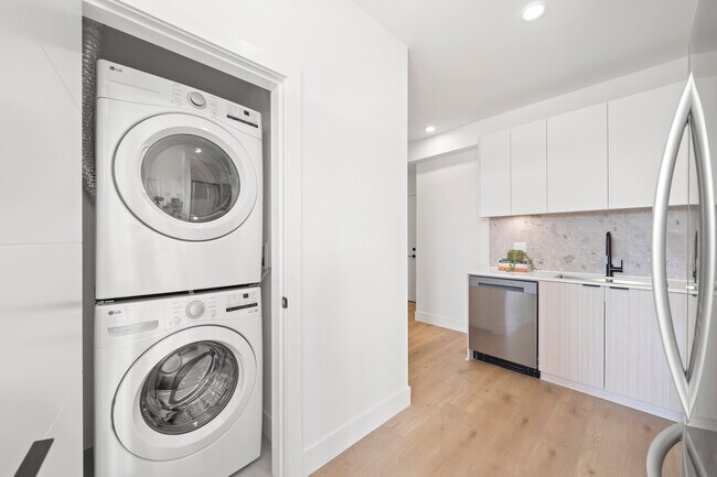 Photo du bâtiment - Solomon Langley Apartments