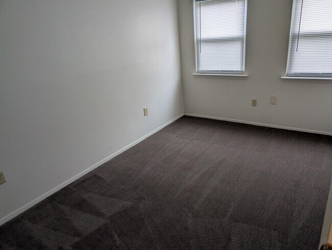 Foto del edificio - 1001 White Oak Rd
