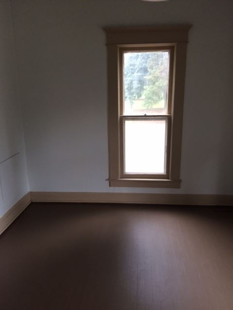 Building Photo - 2 br, 1 bath House - 460 W. 4th Street