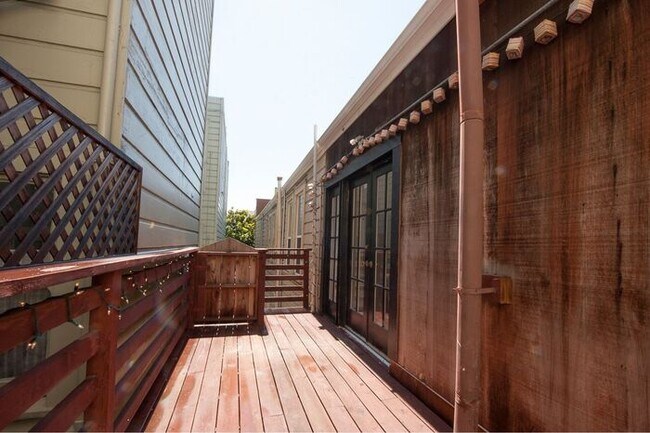 Foto del edificio - 2182 Bush St