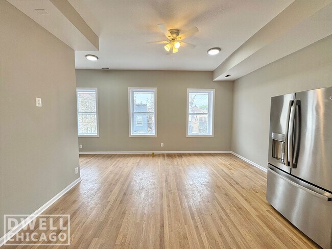 Foto del edificio - 1013 W 19th St