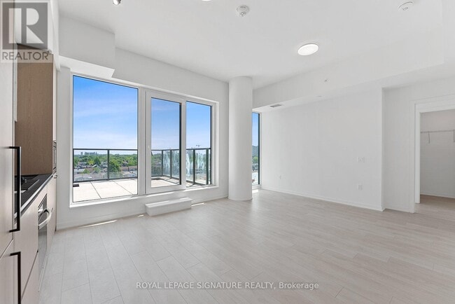 Building Photo - 10 Graphophone Grv