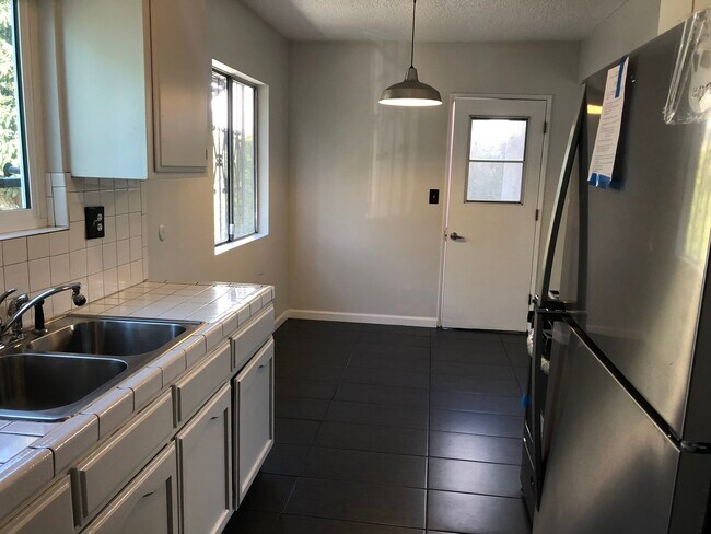 Foto del edificio - 2214 Griffin Avenue