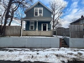 Building Photo - 476 Southwood Ave