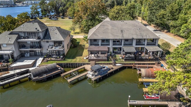 Building Photo - 356 Old Aqua Landing W