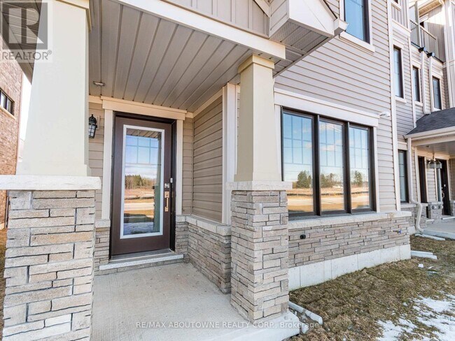 Building Photo - 81 Melody Ln