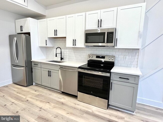 Building Photo - 1802 11th St NW