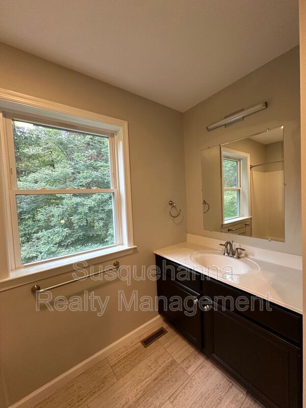 Foto del edificio - 1584 Holtz Rd