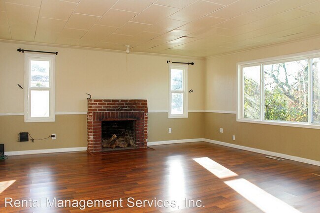 Building Photo - 4 br, 2 bath House - 5646 SE 122nd Avenue