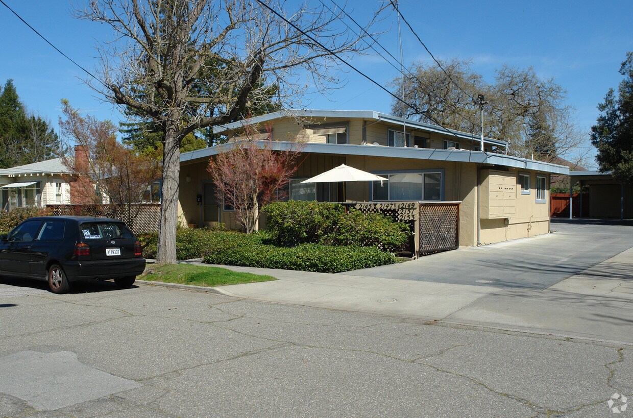 Building Photo - 2145-2153 Williams St