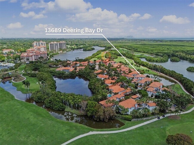 Foto del edificio - 13689 Deering Bay Dr