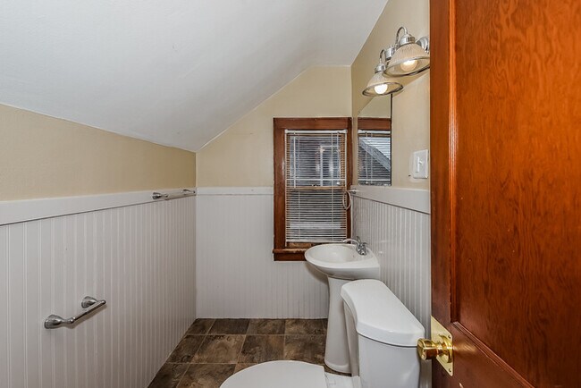 Building Photo - Available NOW! Incredible Property!