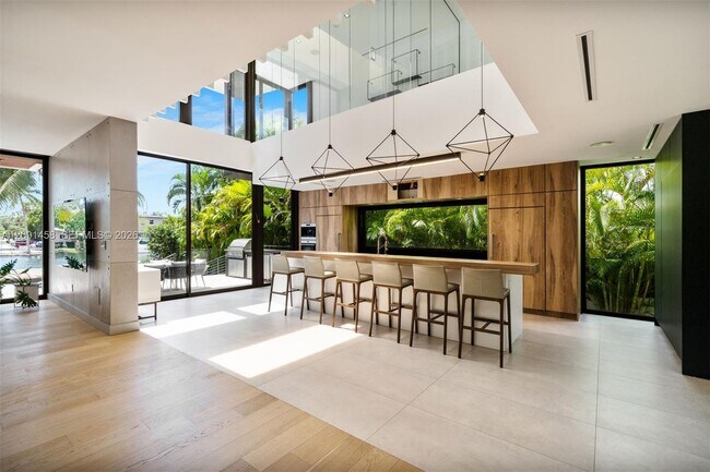 Foto del edificio - 770 S Shore Dr